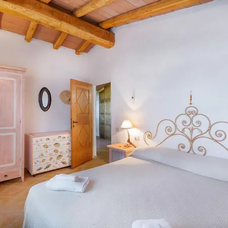 Tipica Casa Sarda Con Piscina Privata E Vista Mare بيت للعطل أرتْساكينا