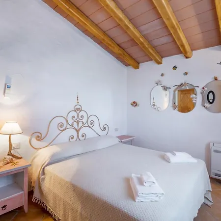 Tipica Casa Sarda Con Piscina Privata E Vista Mare