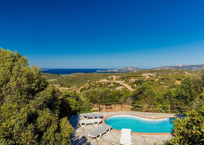 Tipica Casa Sarda Con Piscina Privata E Vista Mare Arzachena