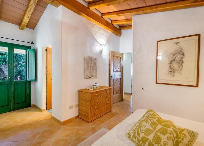 Nyaraló Tipica Casa Sarda Con Piscina Privata E Vista Mare *